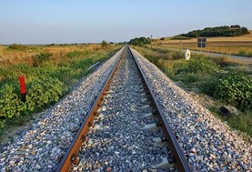 Τείχη προστασίας στις γραμμές θα χτίσει ο ΟΣΕ για τις δολιοφθορές